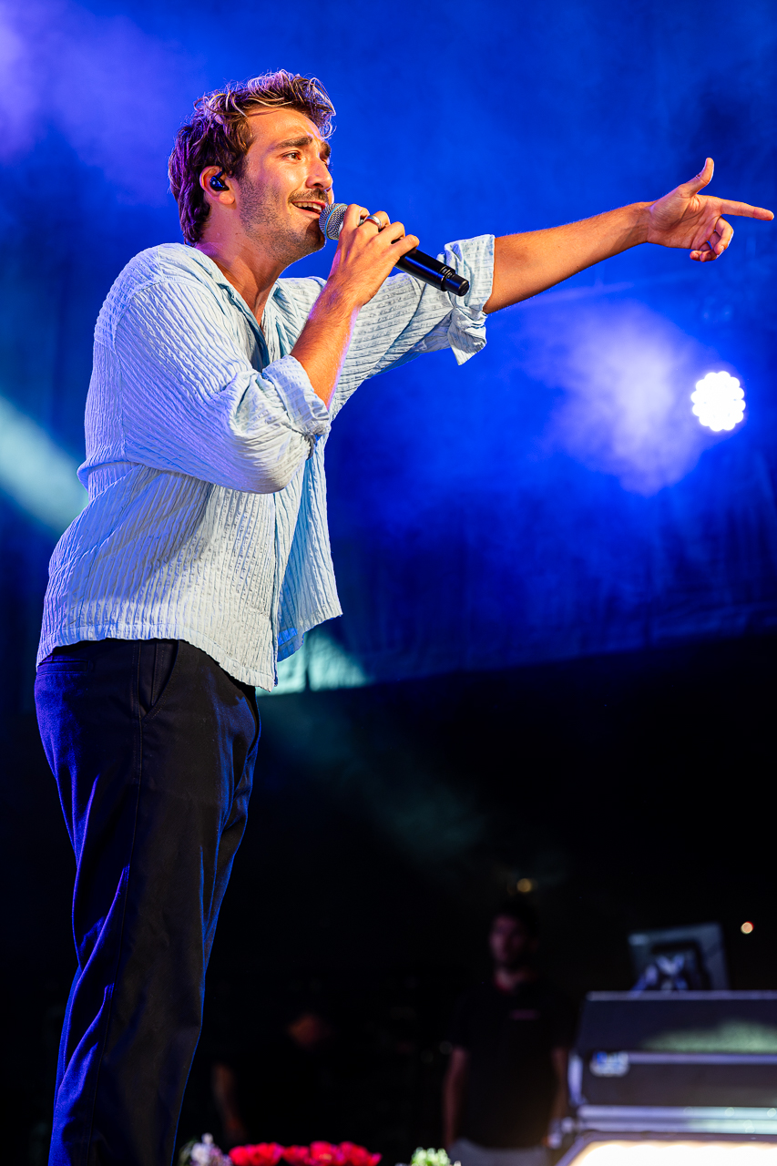 Aaron Blommaert @ Rijvers Festival 2026, picture 4, photographed by Dimitri Vanlommel - FrontView Magazine