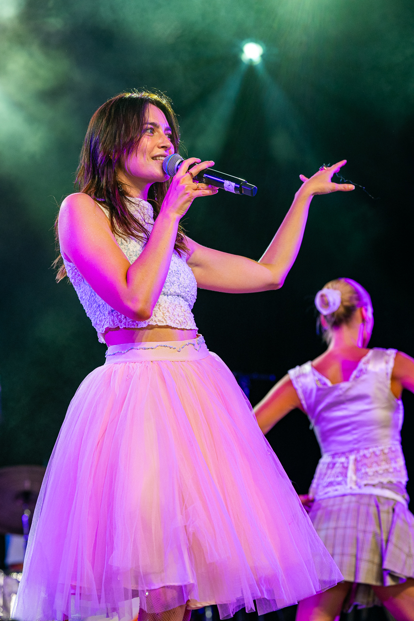 Tinne Oltmans @ Rijvers Festival 2026, picture 22, photographed by Dimitri Vanlommel - FrontView Magazine
