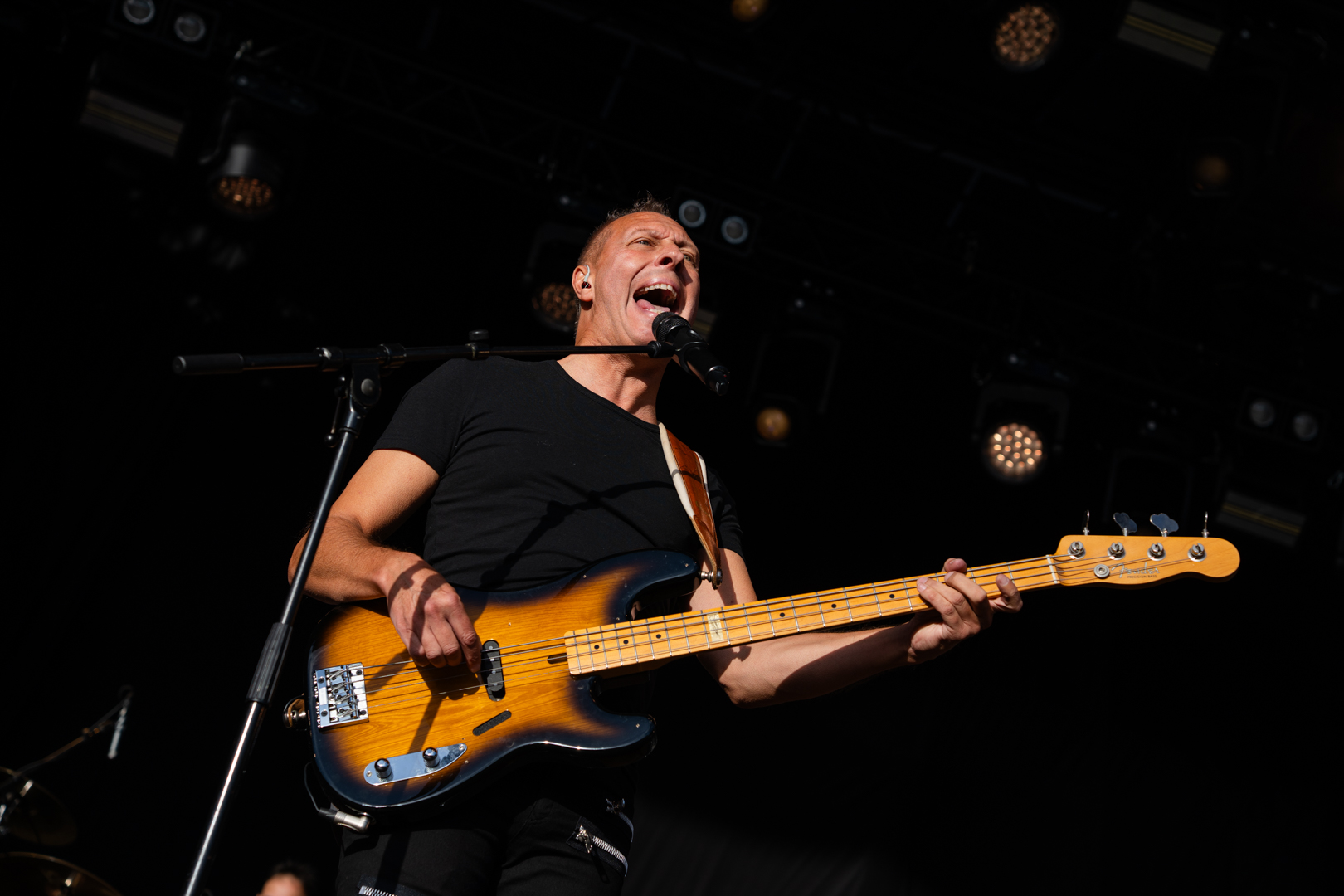 String Tribute 2.5 @ Road Rock, picture 1, photographed by Luca Depuydt - FrontView Magazine