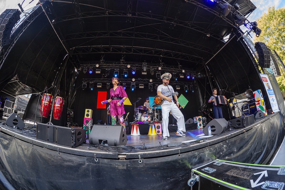 Kapitein Winokio @ Vredesfeesten, picture 13, photographed by Edwin Houdevelt - FrontView Magazine