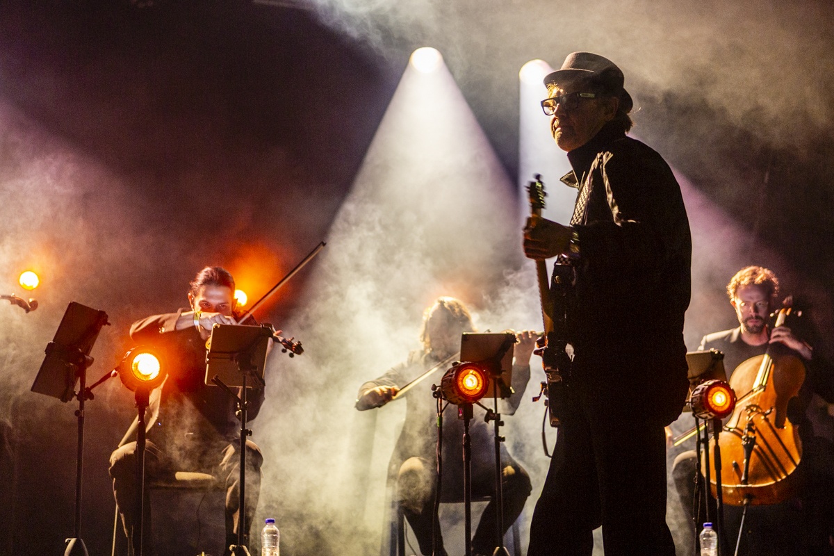 Hooverphonic @ Vredesfeesten, foto 2, foto's door Edwin Houdevelt - FrontView Magazine