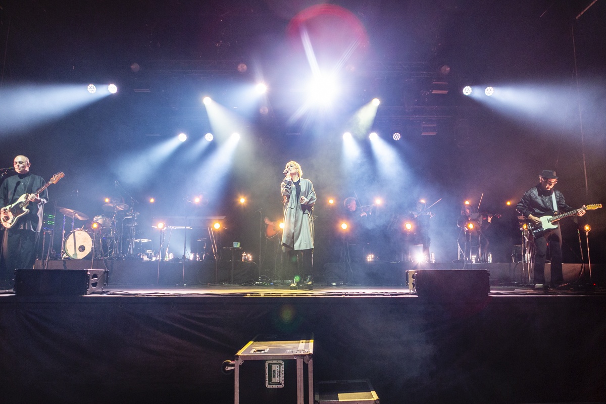 Hooverphonic @ Vredesfeesten, foto 14, foto's door Edwin Houdevelt - FrontView Magazine
