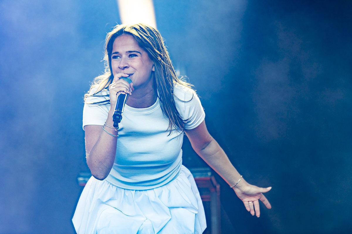 Laura Tesoro @ Vredesfeesten, picture 19, photographed by Edwin Houdevelt - FrontView Magazine