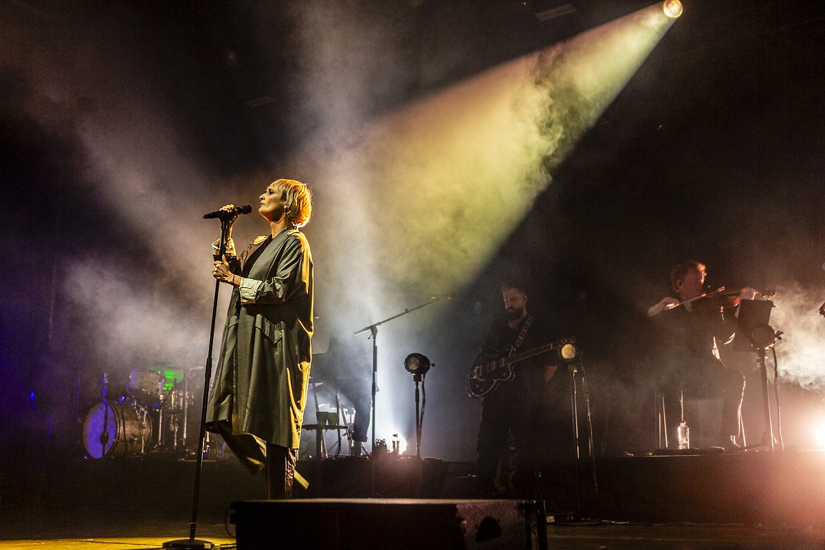 Hooverphonic @ Vredesfeesten, foto 11, foto's door Edwin Houdevelt - FrontView Magazine