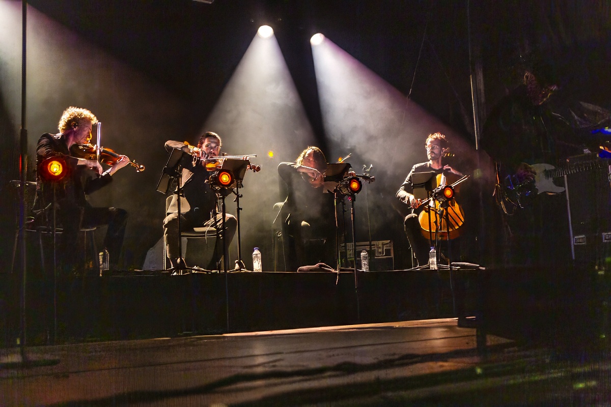 Hooverphonic @ Vredesfeesten, foto 9, foto's door Edwin Houdevelt - FrontView Magazine