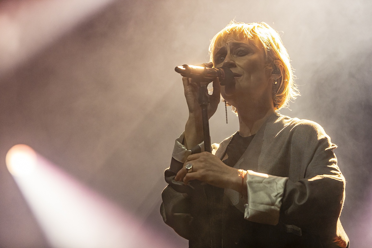 Hooverphonic @ Vredesfeesten, foto 22, foto's door Edwin Houdevelt - FrontView Magazine