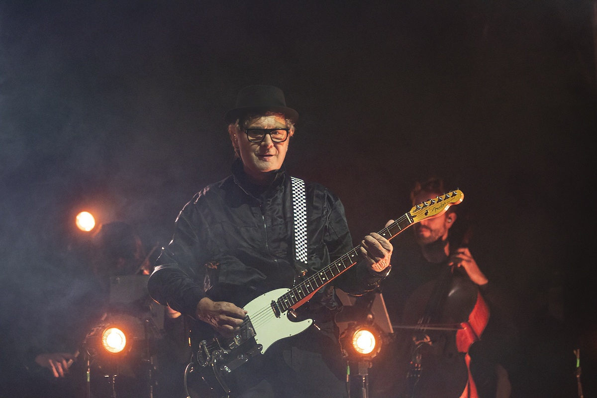 Hooverphonic @ Vredesfeesten, foto 33, foto's door Edwin Houdevelt - FrontView Magazine