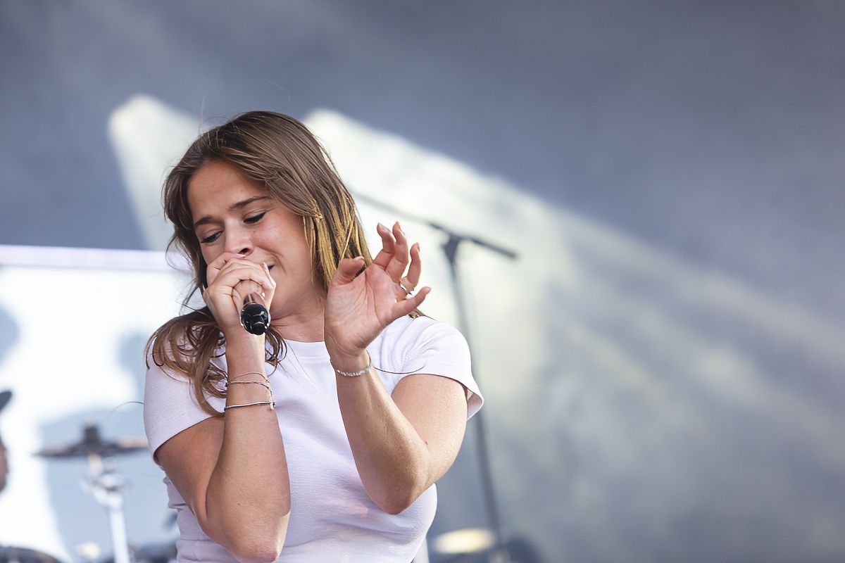 Laura Tesoro @ Vredesfeesten, picture 20, photographed by Edwin Houdevelt - FrontView Magazine