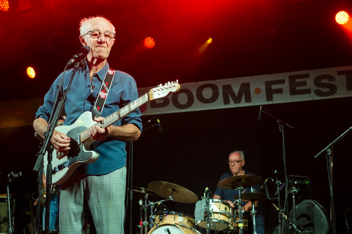 Raymond van het Groenewoud @ Vredesfeesten, foto 8, foto's door Edwin Houdevelt - FrontView Magazine