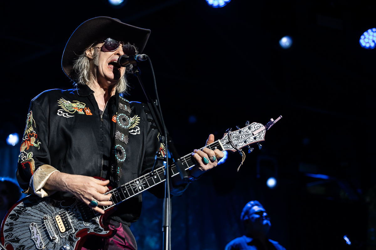 The Waterboys ft. Steve Earle Fisherman`s Blues Revue @ OLT Rivierenhof, picture 2, photographed by Marc Verdonck - FrontView Magazine