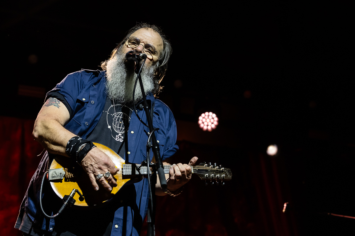 The Waterboys ft. Steve Earle Fisherman`s Blues Revue @ OLT Rivierenhof, picture 17, photographed by Marc Verdonck - FrontView Magazine