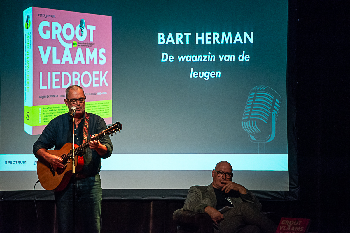 Boeklancering Groot Vlaams liedboek van Peter Voskuil @De Casino, foto 7, foto's door Raf Van Daele - FrontView Magazine