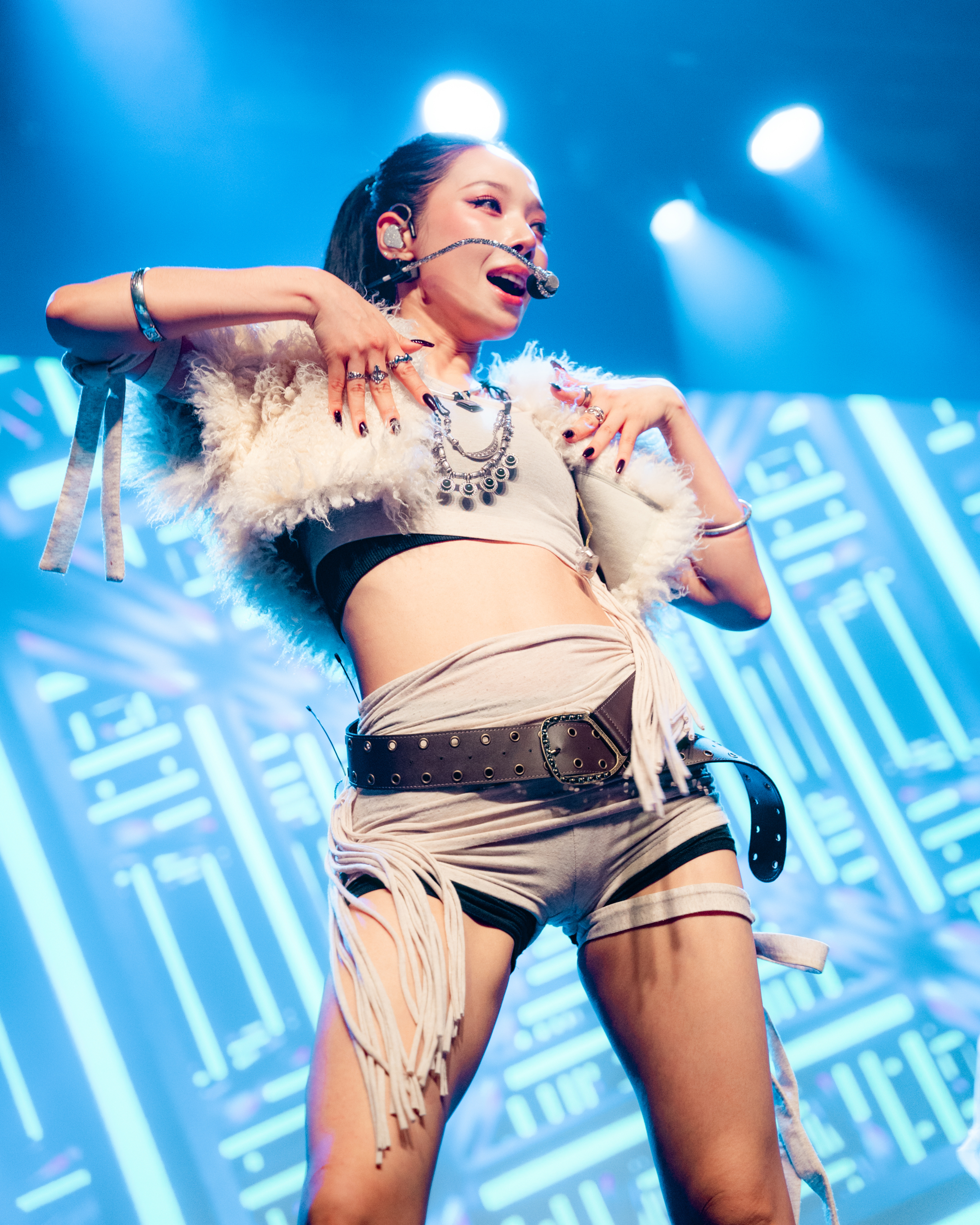 KARD @ La Madeleine, picture 1, photographed by Kaat Steukers - FrontView Magazine