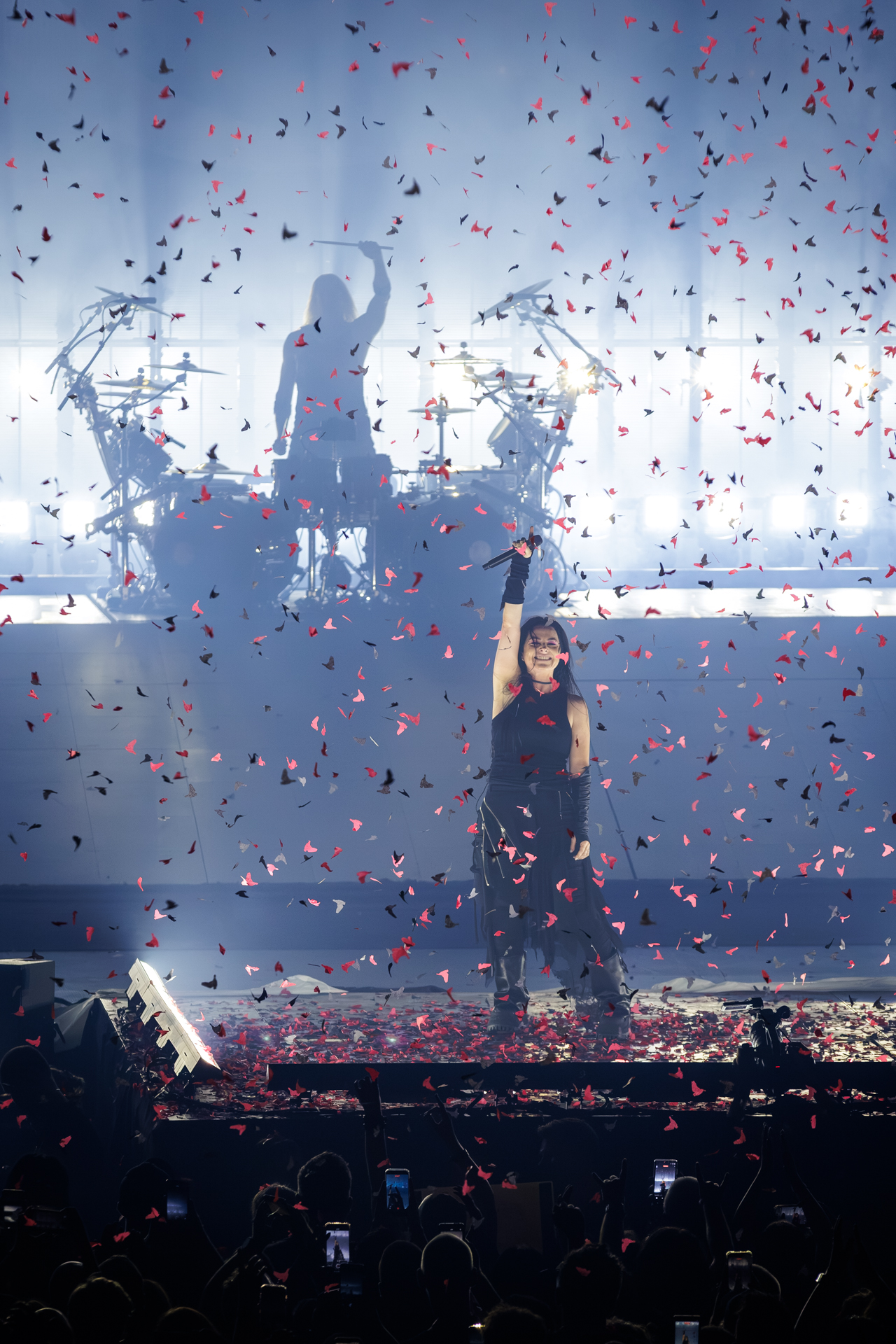 Evanescence @ Vorst Nationaal, picture 34, photographed by Wim Sunnaert - FrontView Magazine
