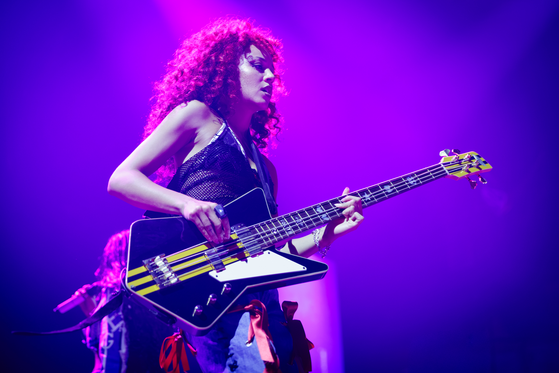 Nova Twins @ Vorst Nationaal, foto 10, foto's door Wim Sunnaert - FrontView Magazine