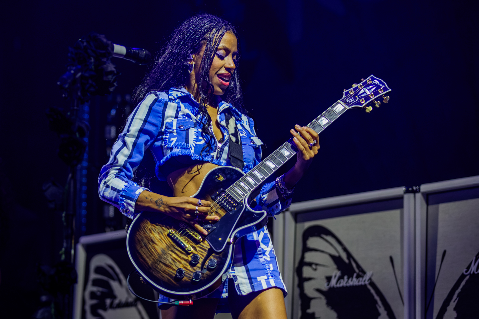 Nova Twins @ Vorst Nationaal, foto 6, foto's door Wim Sunnaert - FrontView Magazine