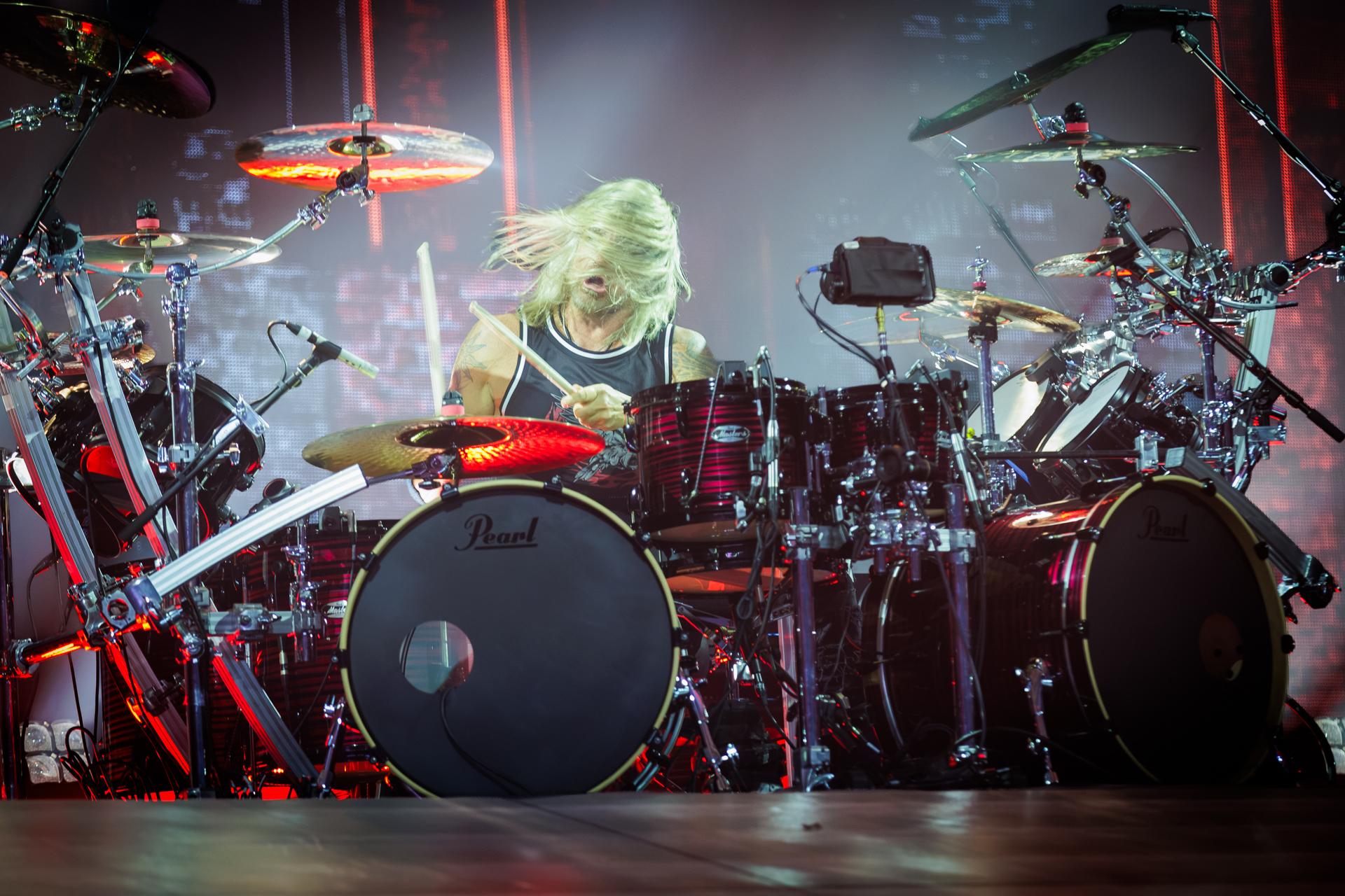 Evanescence @ Vorst Nationaal, picture 21, photographed by Wim Sunnaert - FrontView Magazine