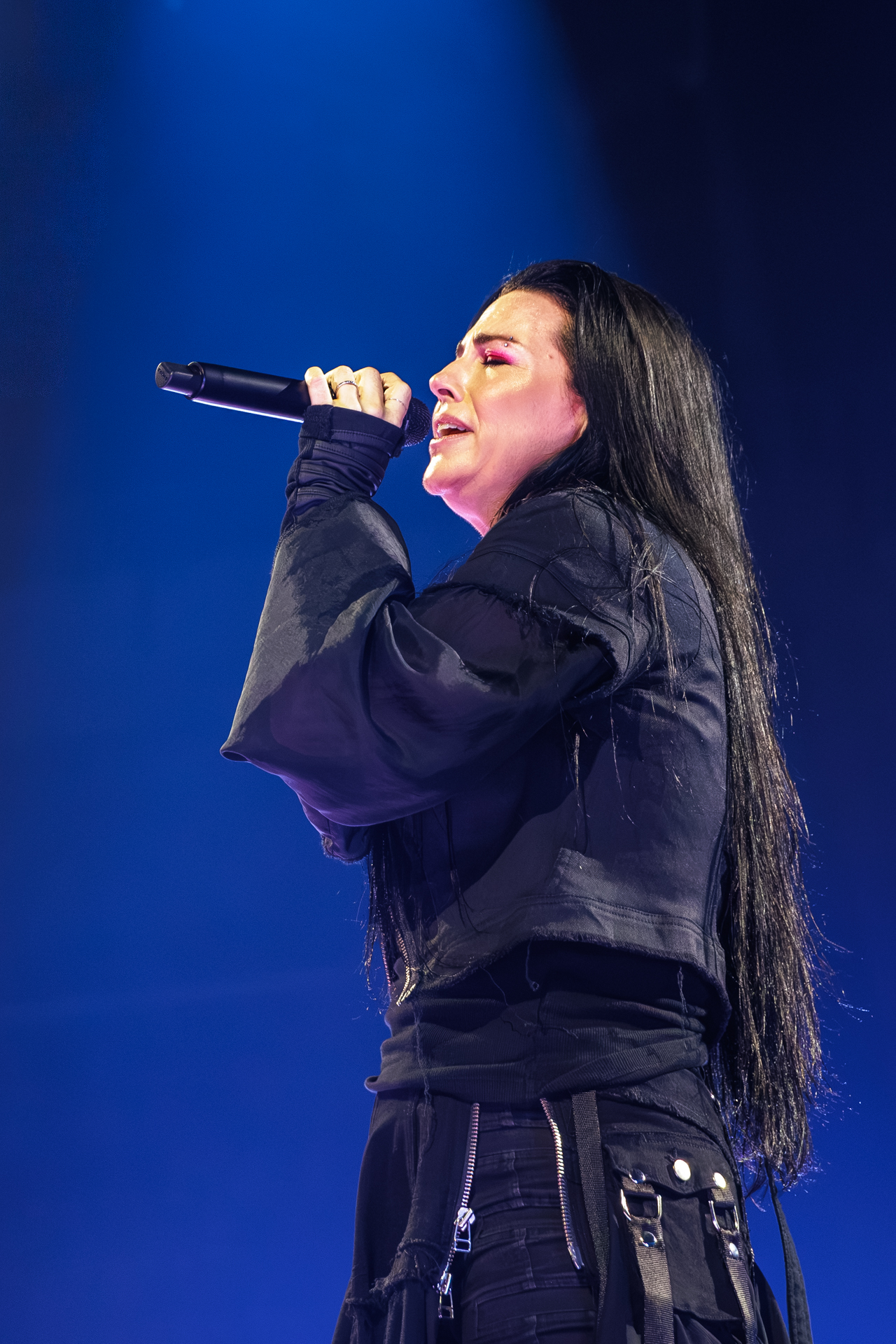 Evanescence @ Vorst Nationaal, picture 11, photographed by Wim Sunnaert - FrontView Magazine