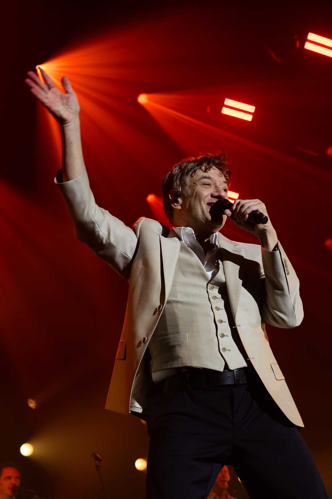 Bart Peeters @ Curiosity Festival, picture 1, photographed by Luca Depuydt - FrontView Magazine