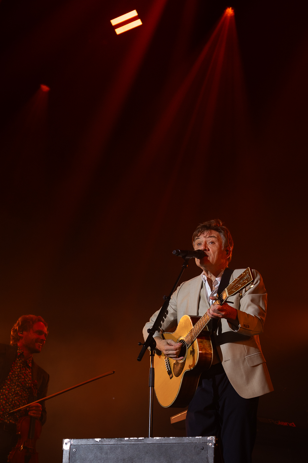Bart Peeters @ Curiosity Festival, picture 15, photographed by Luca Depuydt - FrontView Magazine