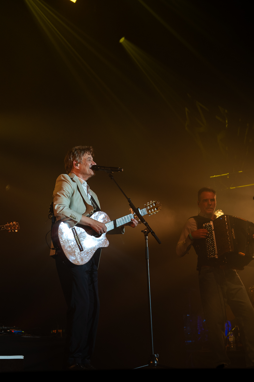 Bart Peeters @ Curiosity Festival, picture 17, photographed by Luca Depuydt - FrontView Magazine