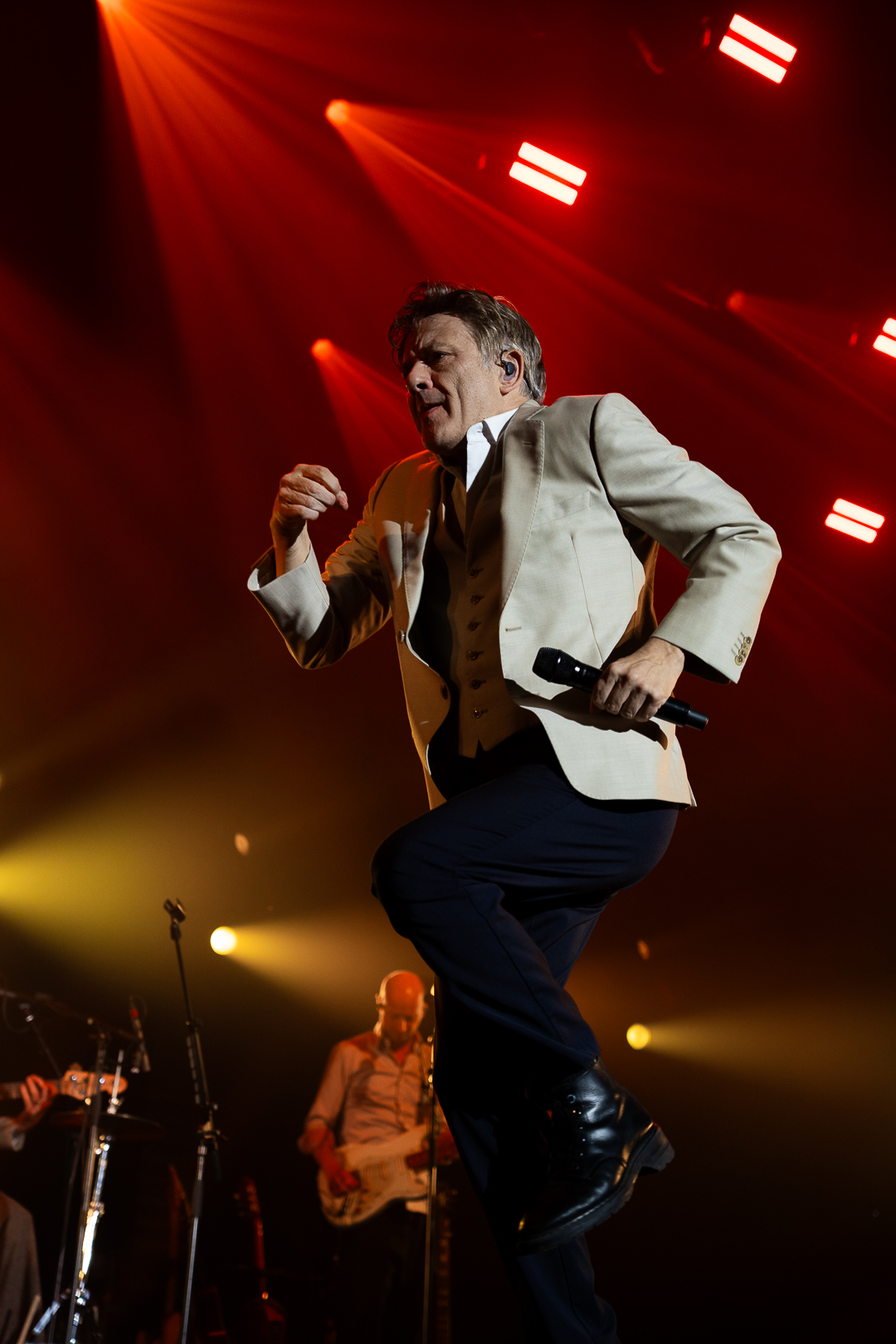 Bart Peeters @ Curiosity Festival, picture 19, photographed by Luca Depuydt - FrontView Magazine