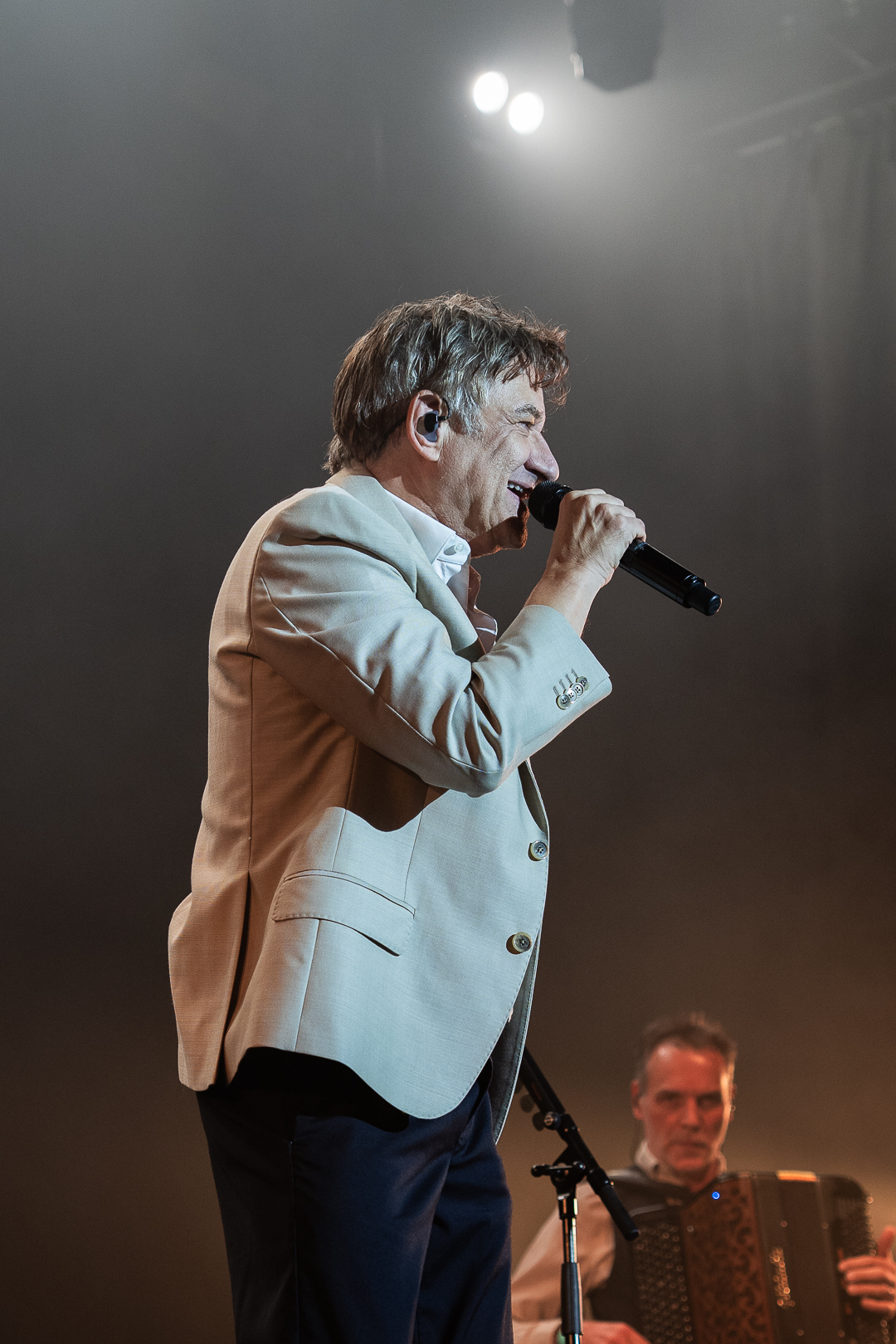 Bart Peeters @ Curiosity Festival, picture 20, photographed by Luca Depuydt - FrontView Magazine