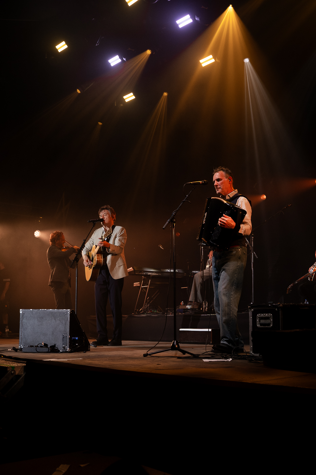 Bart Peeters @ Curiosity Festival, picture 14, photographed by Luca Depuydt - FrontView Magazine