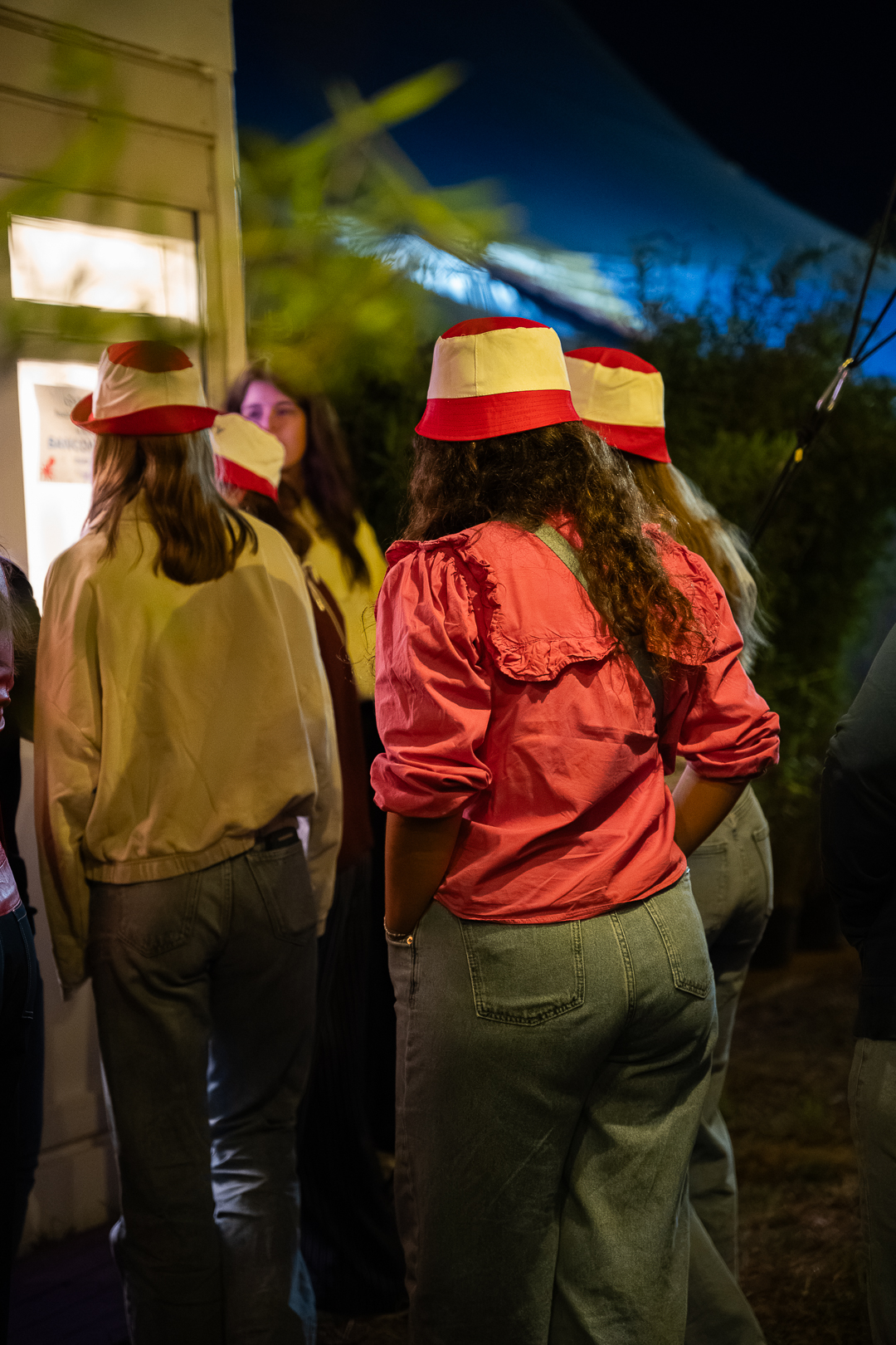 Sfeer vrijdag 18 september @ Curiosity Festival, picture 13, photographed by Luca Depuydt - FrontView Magazine