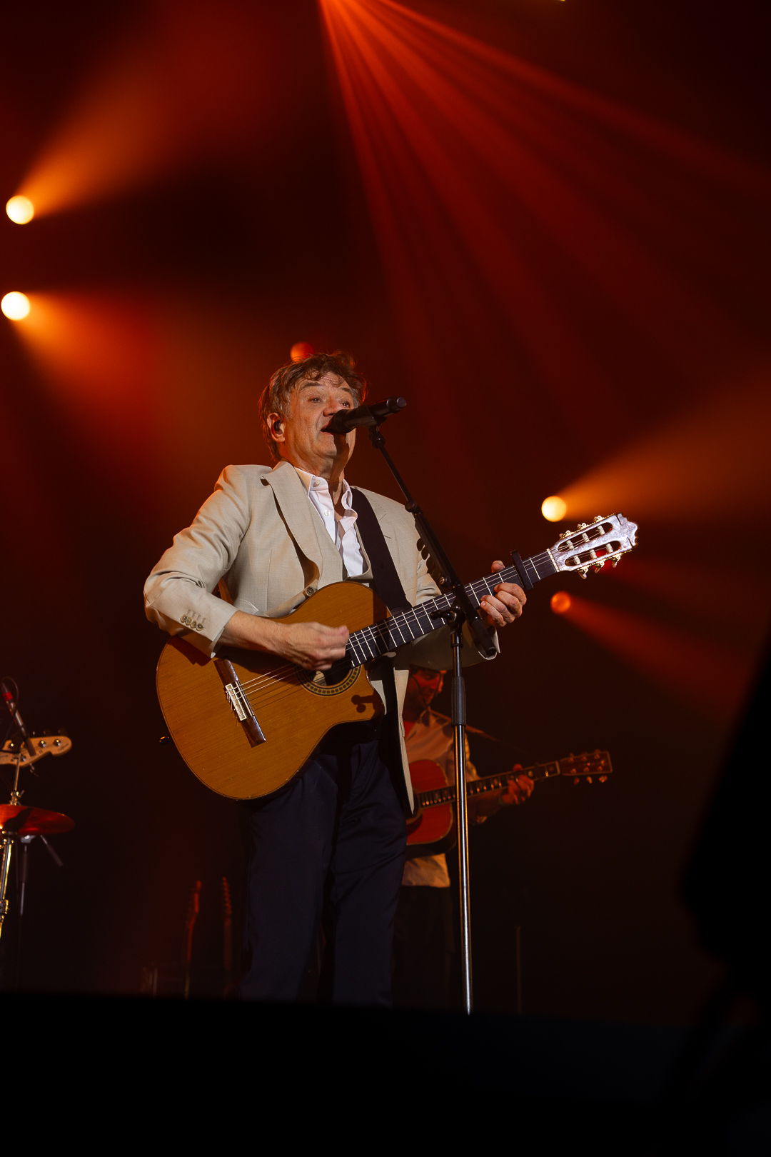 Bart Peeters @ Curiosity Festival, picture 5, photographed by Luca Depuydt - FrontView Magazine