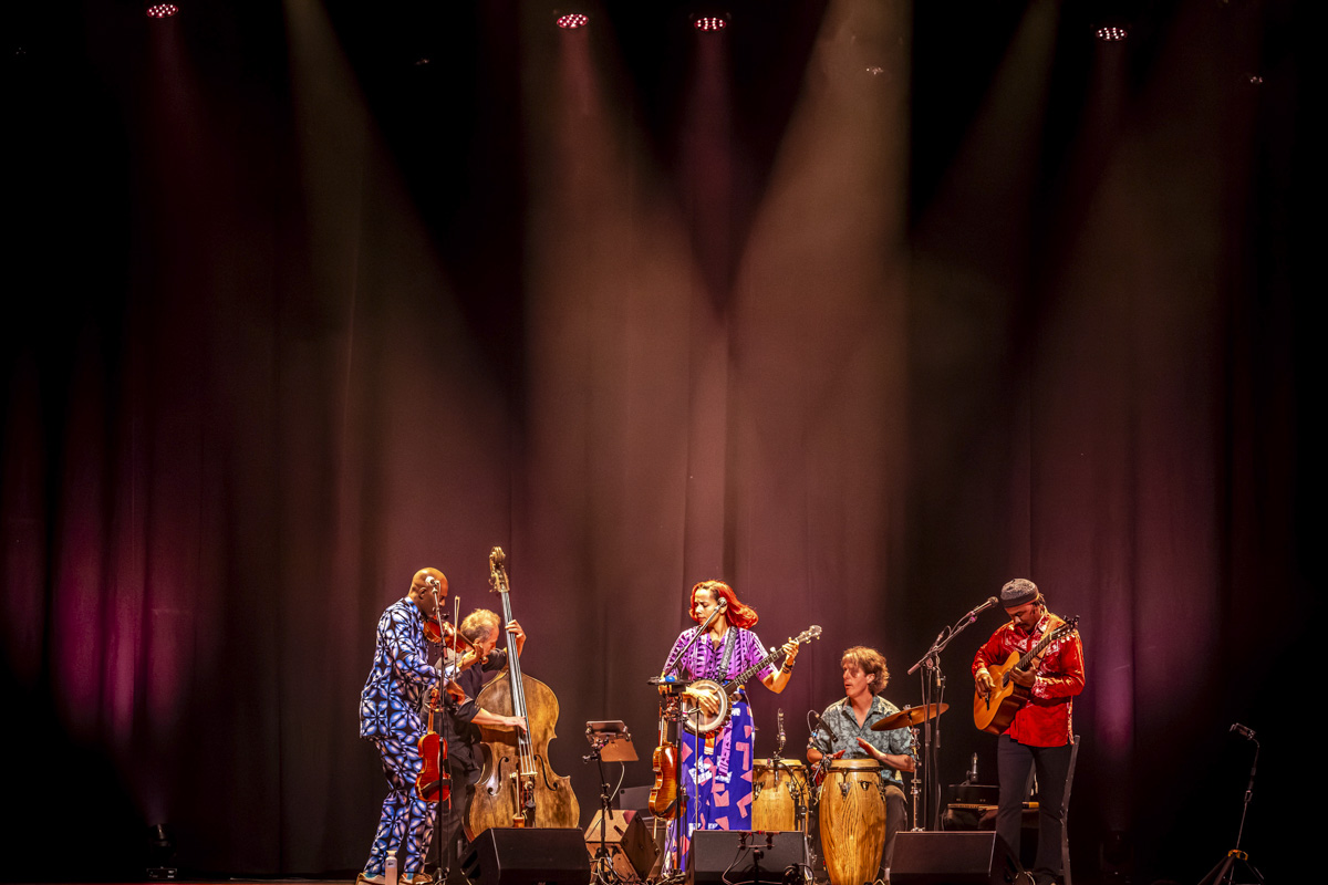 Rhiannon Giddens @ De Roma, foto 4, foto's door dirk janssens - FrontView Magazine