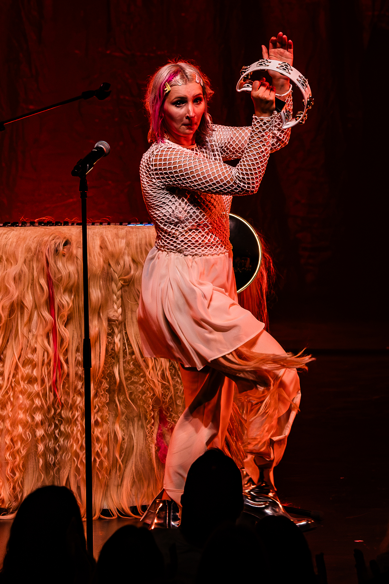 Alice On The Roof @ Koninklijk Circus, picture 30, photographed by Jürgen Bruynooghe - FrontView Magazine