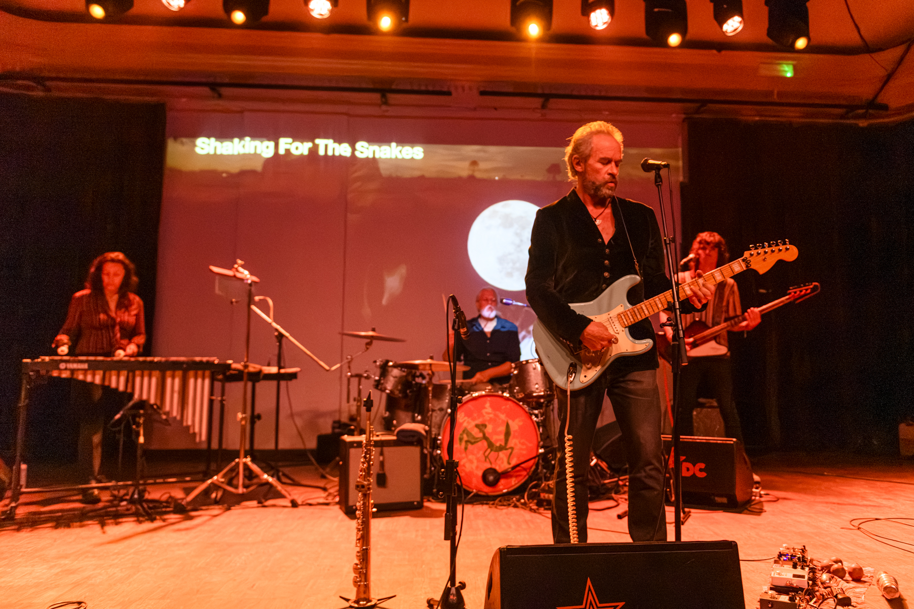 Drink The Sea @ De Casino, picture 3, photographed by Bart Janssens - FrontView Magazine