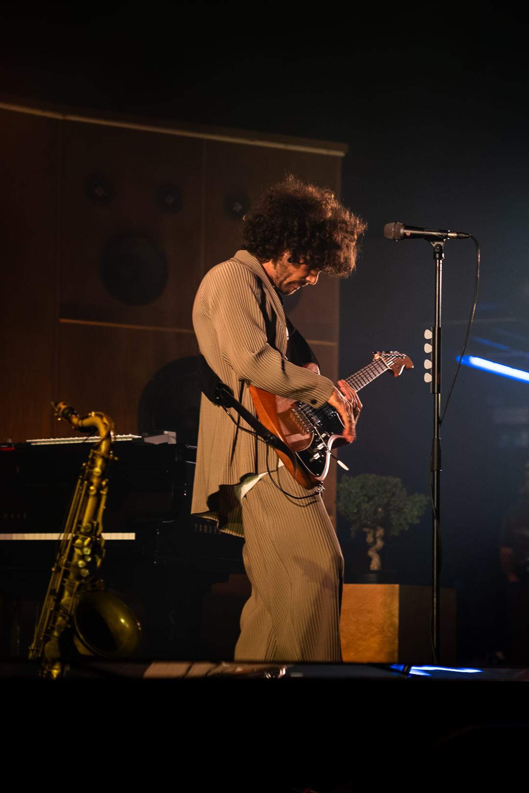 FKJ @ De Roma, picture 5, photographed by Luca Depuydt - FrontView Magazine