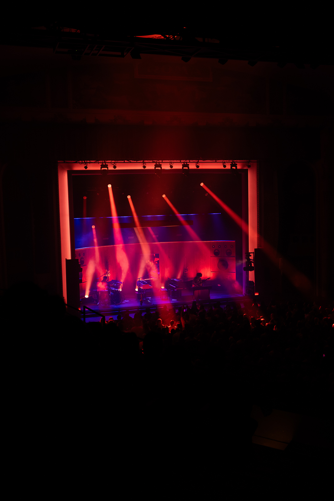 FKJ @ De Roma, picture 15, photographed by Luca Depuydt - FrontView Magazine