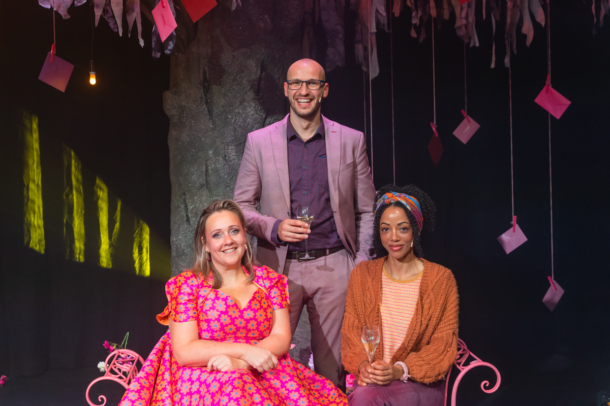 Première Blind Date @ Fakkeltheater, foto 12, foto's door Goele Bormans - FrontView Magazine