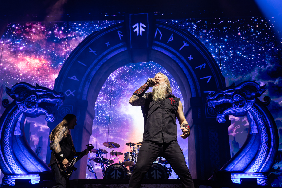 Amon Amarth @ Lotto Arena, picture 8, photographed by David Johnson - FrontView Magazine
