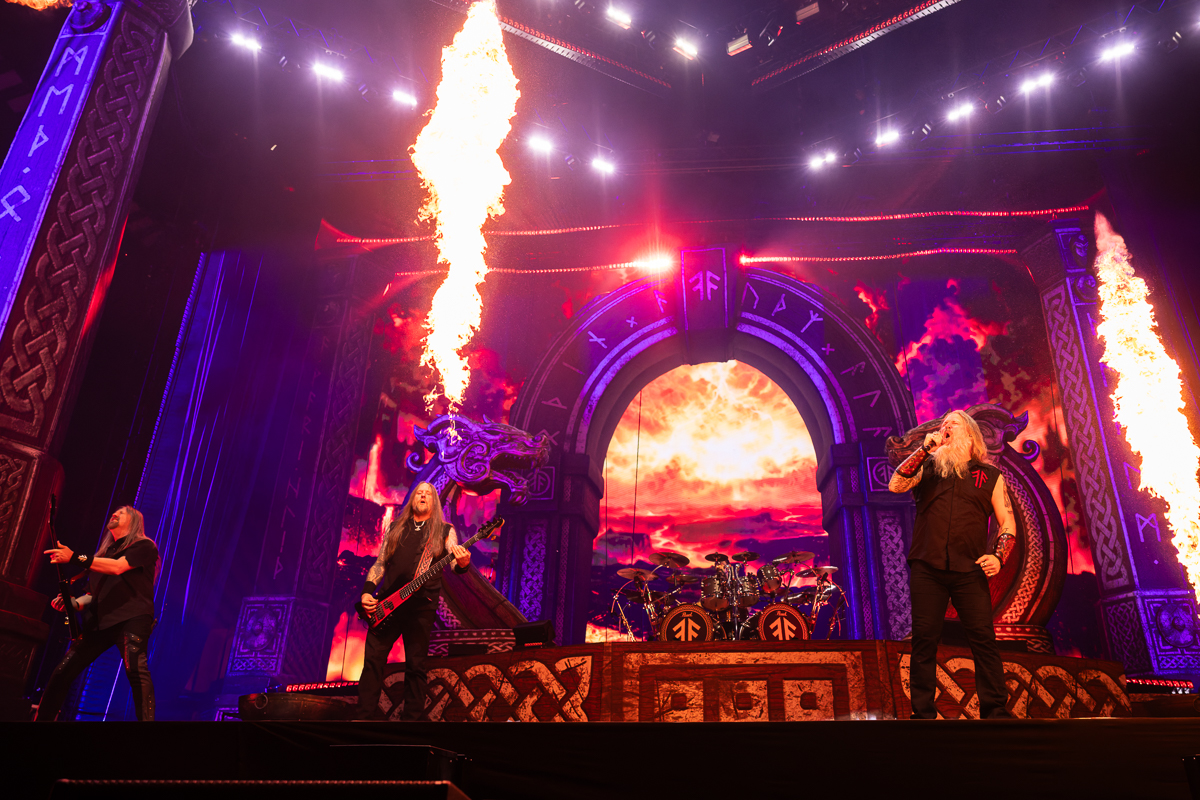 Amon Amarth @ Lotto Arena, picture 18, photographed by David Johnson - FrontView Magazine