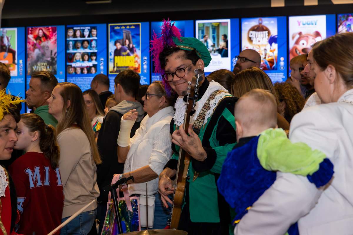 Première De Club van Sinterklaas: Paniek in het Pietendorp, picture 24, photographed by Goele Bormans - FrontView Magazine