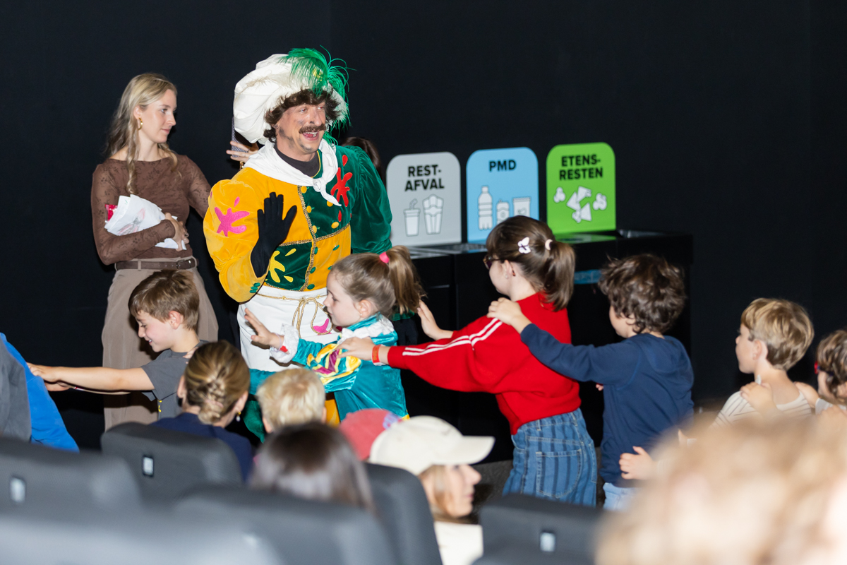 Première De Club van Sinterklaas: Paniek in het Pietendorp, picture 66, photographed by Goele Bormans - FrontView Magazine