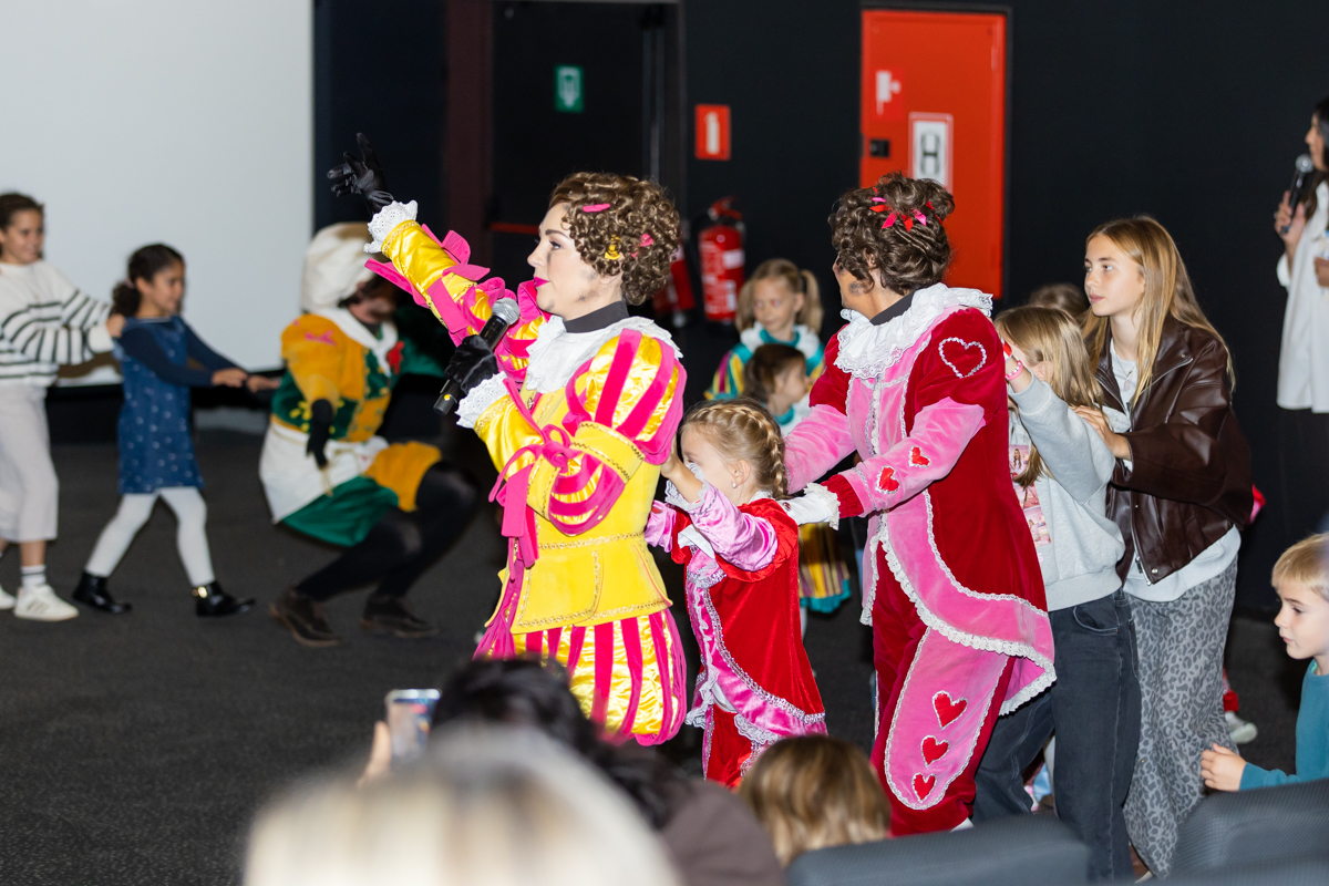 Première De Club van Sinterklaas: Paniek in het Pietendorp, picture 60, photographed by Goele Bormans - FrontView Magazine