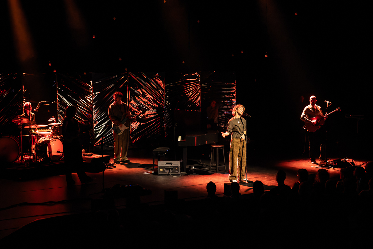 Krezip @ Stadsschouwburg Antwerpen, foto 19, foto's door David Johnson - FrontView Magazine