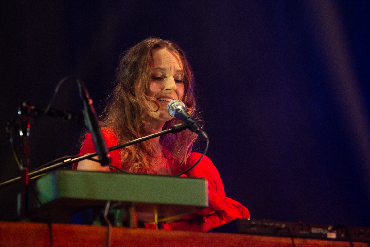 Stef Kamil Carlens & The Poem @Handelsbeurs Gent, foto 8, foto's door Raf Van Daele - FrontView Magazine