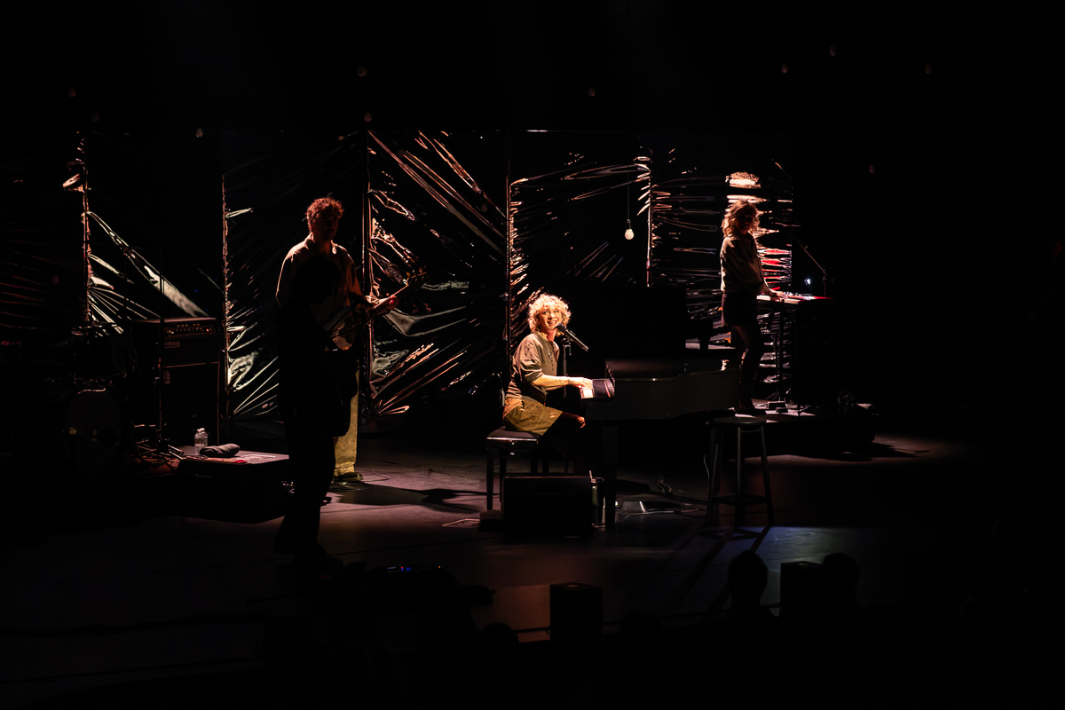 Krezip @ Stadsschouwburg Antwerpen, foto 13, foto's door David Johnson - FrontView Magazine