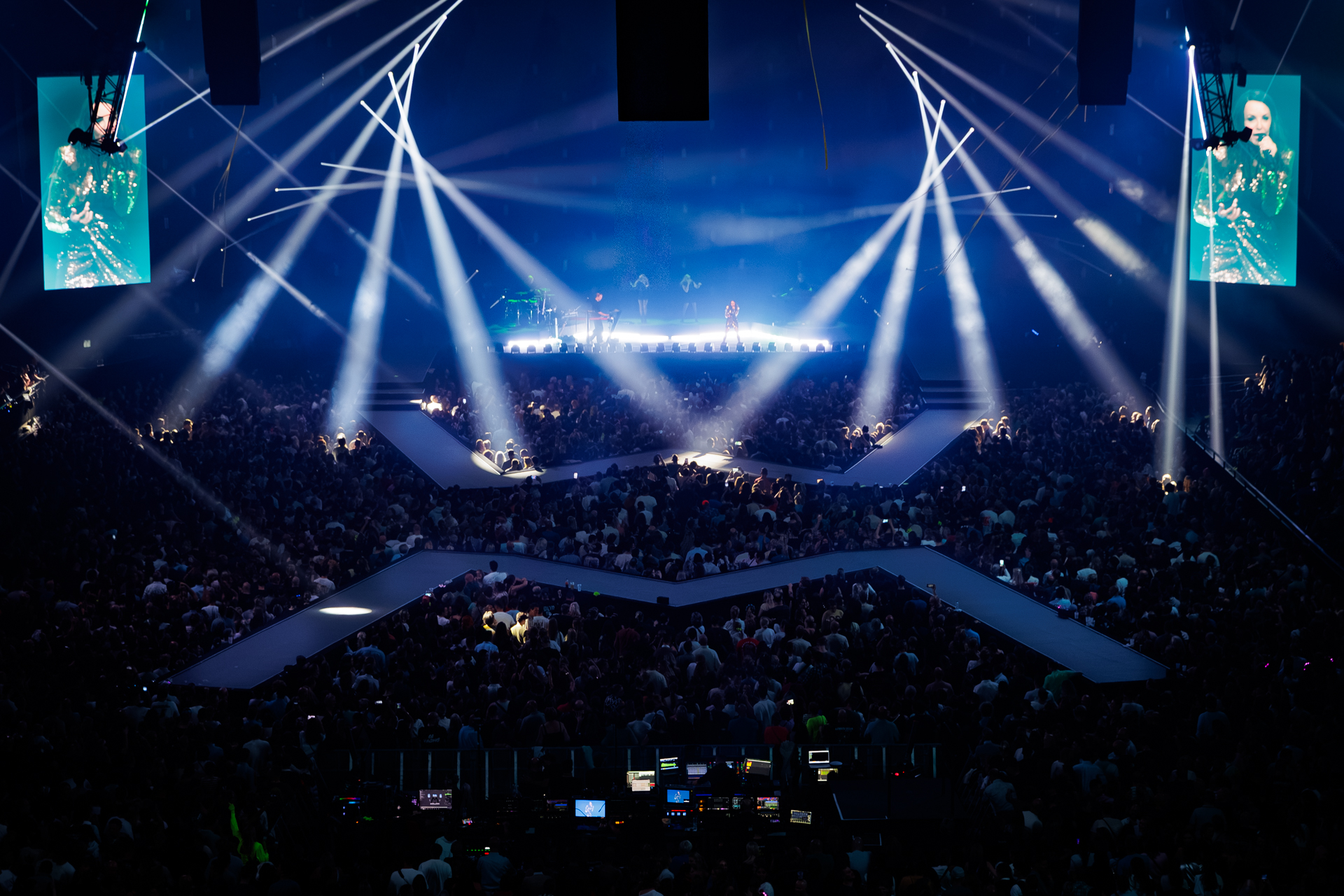Milk Inc. - Forever @ Afas Dome, picture 37, photographed by Wim Sunnaert - FrontView Magazine