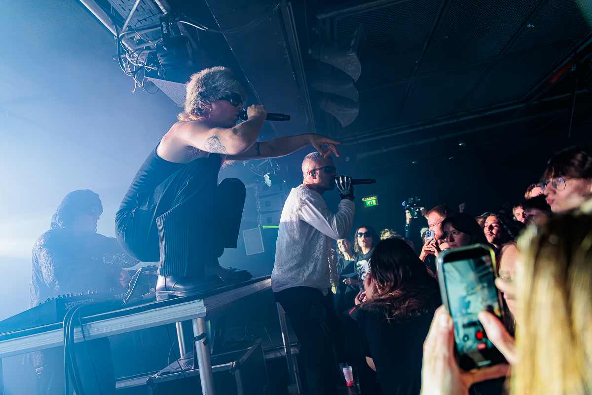 Ijsland @ Trix Club, picture 25, photographed by Peter Smet - FrontView Magazine