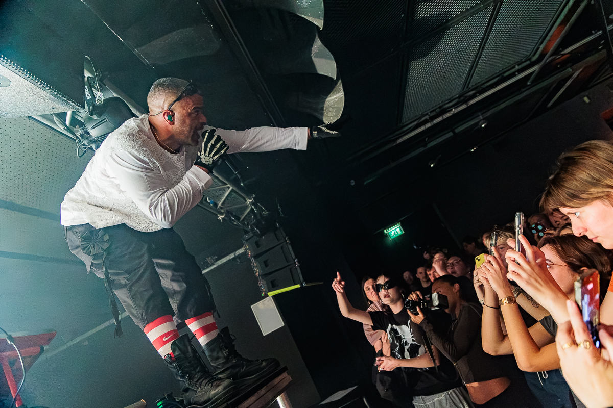 Ijsland @ Trix Club, picture 24, photographed by Peter Smet - FrontView Magazine